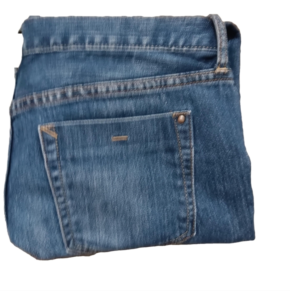 Eddie Bauer Relaxed Boyfriend Jeans Classic Style with Chic Embroidery - Picture 8 of 10